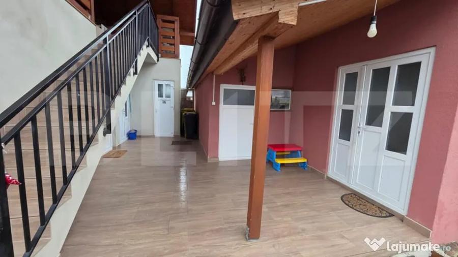 Casă cu 4 camere cu Teren 1000 Mp în Central