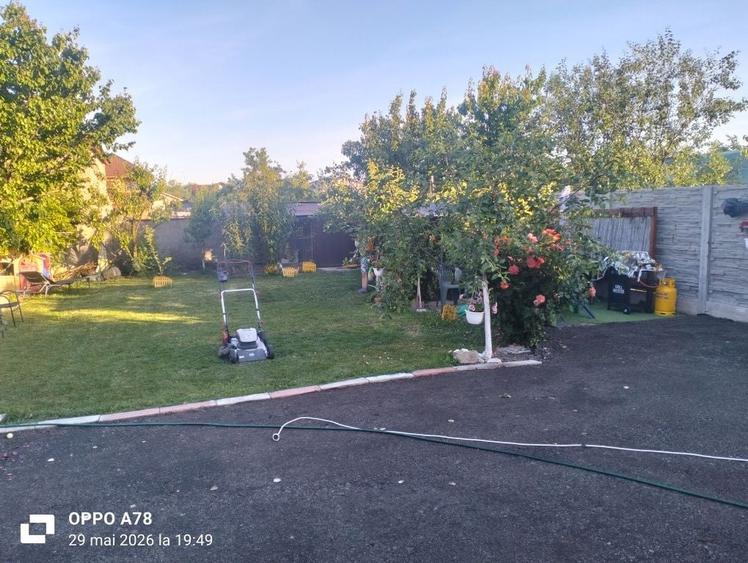 Casă cu 4 camere în Utvin