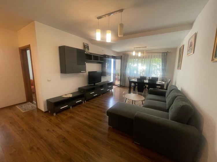Apartament cu 2 camere decomandat în Drumul Taberei