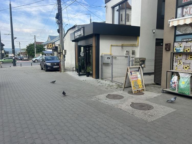 Spațiu comercial, de 200 mp, în Florești