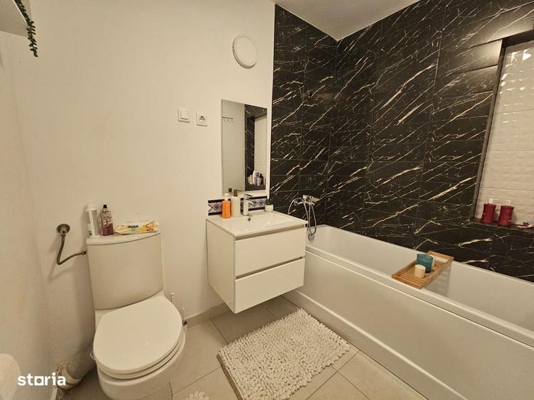 De vanzare apartament cu 4 camere Centru, Str. Mileniului - 2