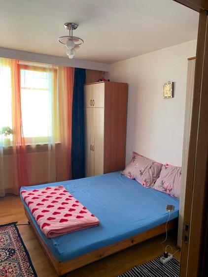 Apartament cu 3 camere decomandat în Mărăței