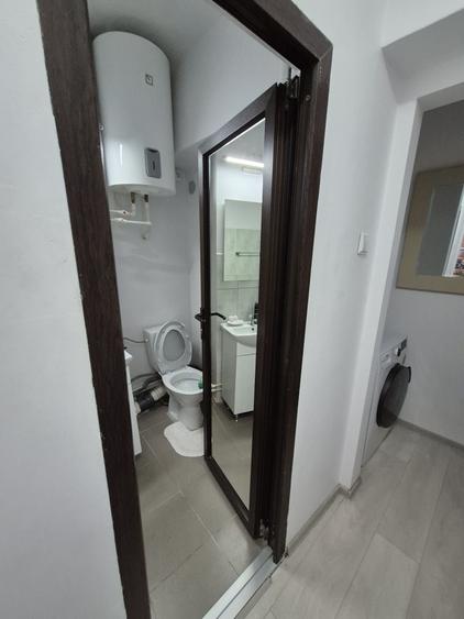 Garsonieră decomandată în Central
