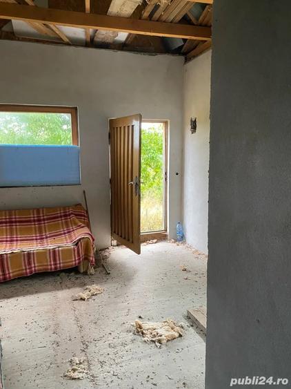 Casă cu 2 camere cu Teren 3200 Mp în Central