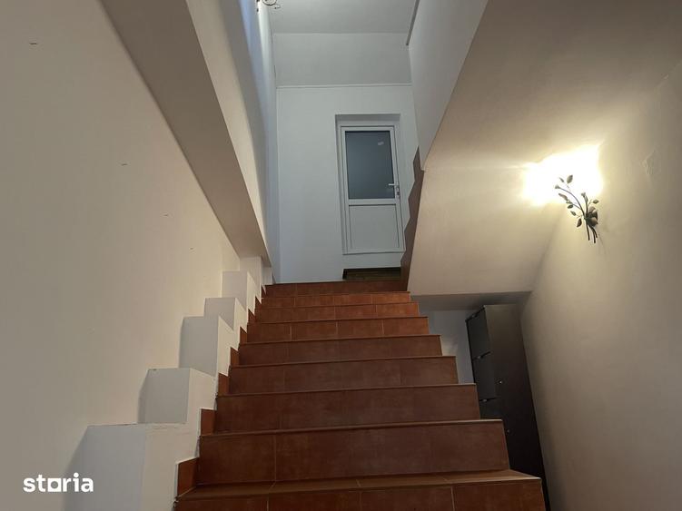 Casă cu 5 camere cu Teren 260 Mp în Gara Veche