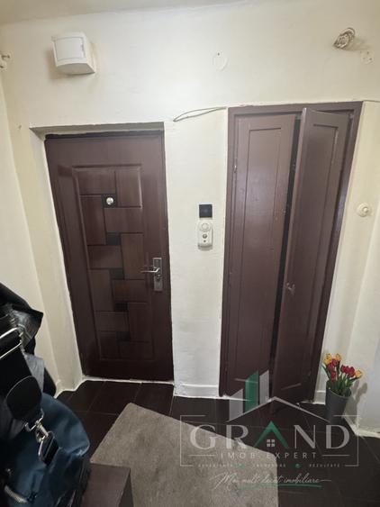 Apartament cu 2 camere semidecomandat, mobilat în Semicentral