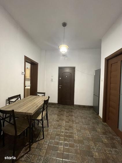 Apartament cu 3 camere decomandat în Cetate