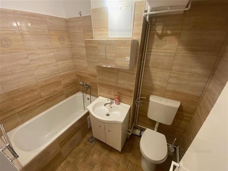 Apartament cu 4 camere decomandat în Ultracentral
