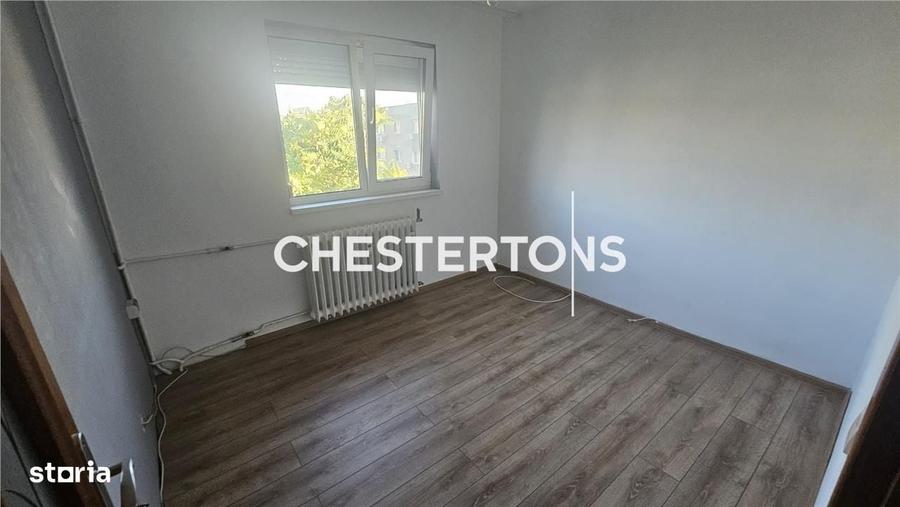 Apartament cu 3 camere semidecomandat în Gorjului