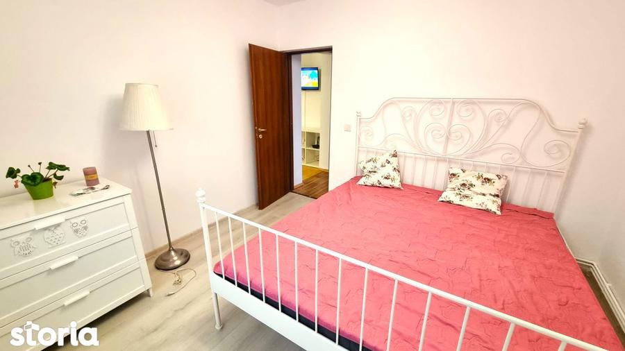 Apartament cu 3 camere în Malu Roșu