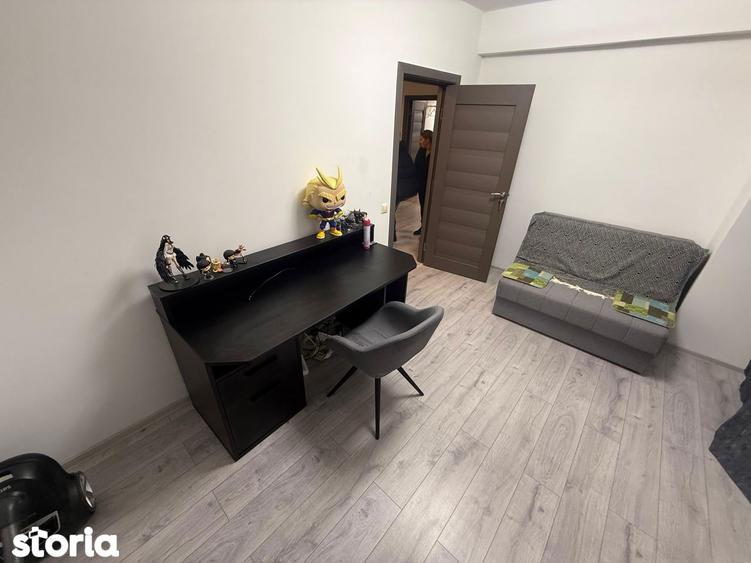 Apartament cu 3 camere semidecomandat în Florești — fotografia 1