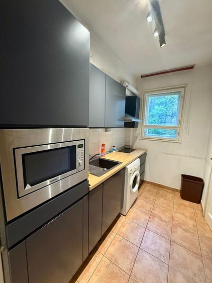 Apartament cu 3 camere decomandat, mobilat în Kogălniceanu