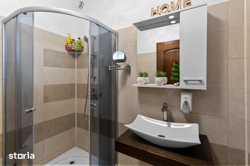 Casă cu 5 camere cu Teren 1644 Mp în Sânpetru