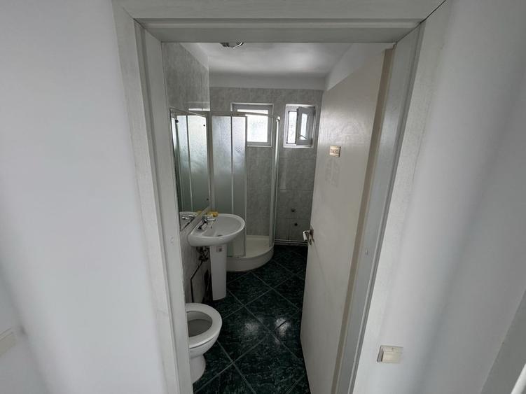 Spațiu comercial, de 60 mp, în Hărmanului