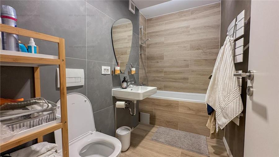 Apartament cu 2 camere decomandat, mobilat în Tractorul