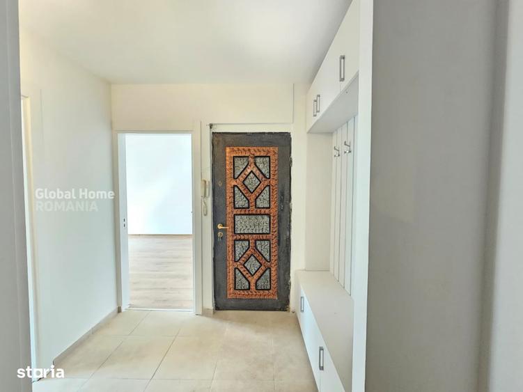 Apartament cu 3 camere decomandat, mobilat în Băneasa