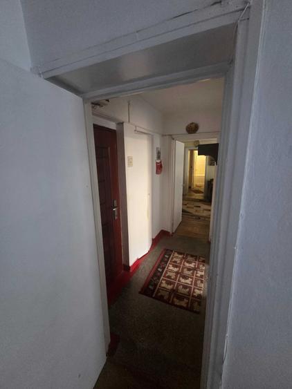 Apartament cu 3 camere semidecomandat în Cuza Vodă