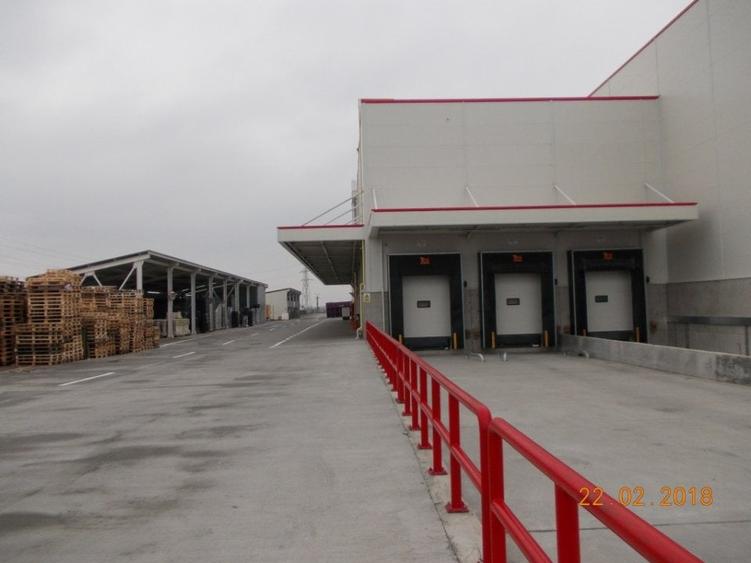 Spațiu industrial, de 88,000 mp, în Exterior Sud