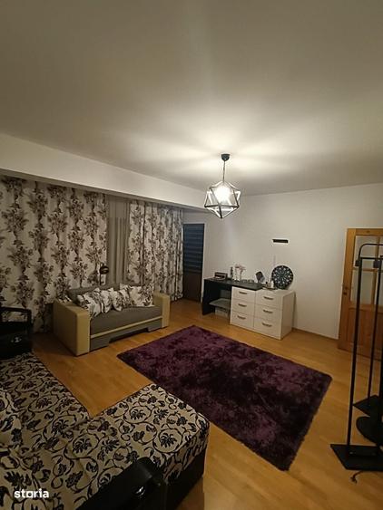 Casă cu 4 camere cu Teren 394 Mp în Km 4