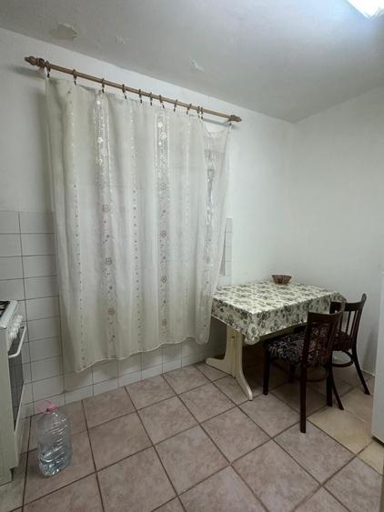 Garsonieră decomandată în Timpuri Noi