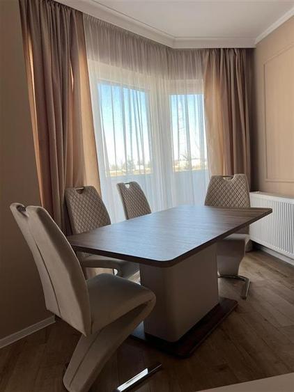 Apartament cu 2 camere decomandat, mobilat în Tractorul — fotografia 3