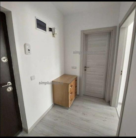 Garsonieră decomandată, mobilată în Metalurgiei