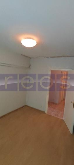 Apartament cu 3 camere decomandat în Tineretului