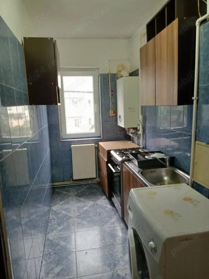 Apartament cu 3 camere decomandat în Micro 9