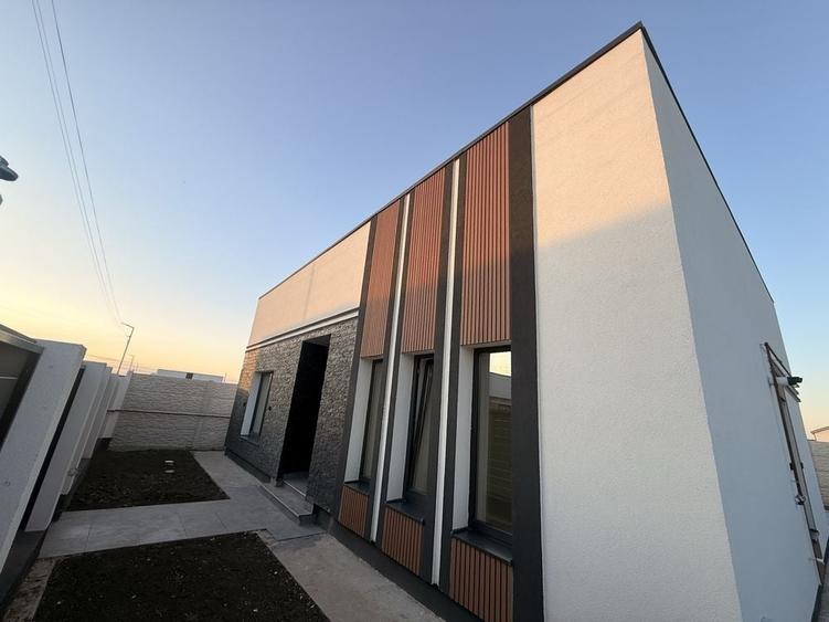 Casă cu 4 camere în Berceni