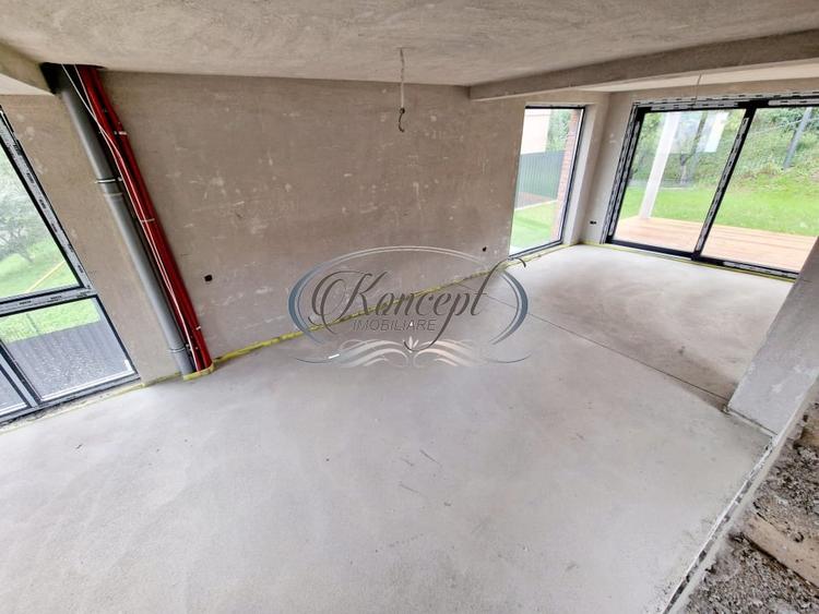 Casă individuală cu 5 camere cu Canalizare în Gruia