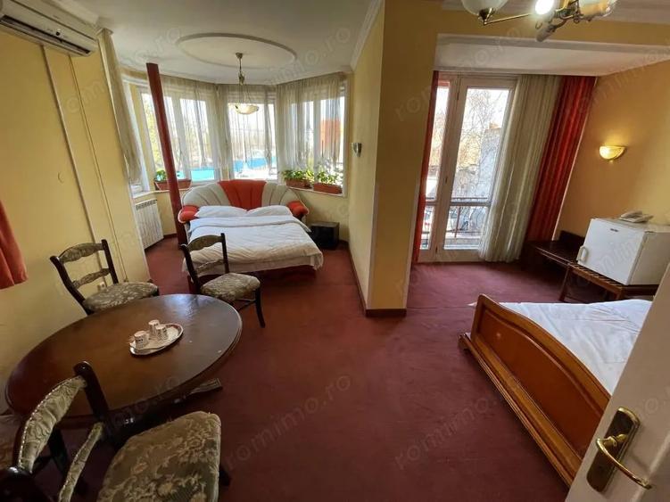 Casă cu 6 camere cu Teren 700 Mp în Central