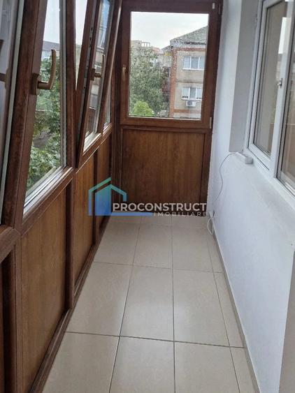 Apartament cu 2 camere decomandat în Soarelui