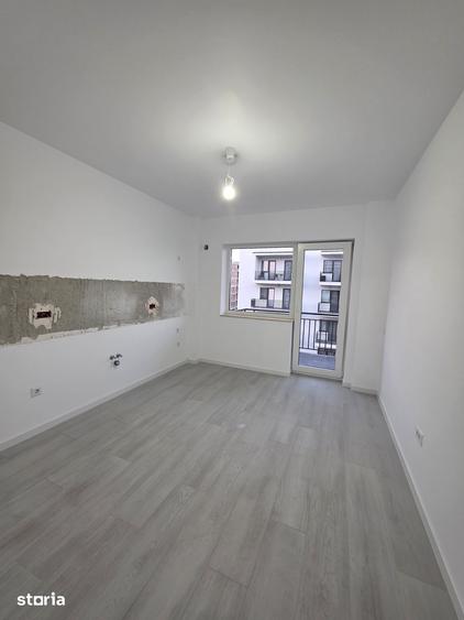 Apartament cu 3 camere în Tractorul