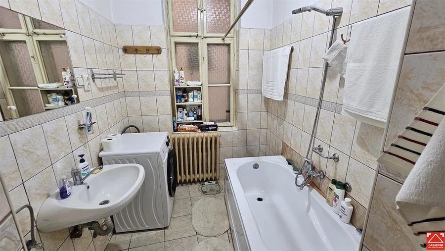 Apartament cu 3 camere nedecomandat în Ultracentral