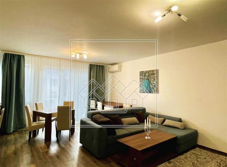 Apartament cu 2 camere decomandat în Lazaret
