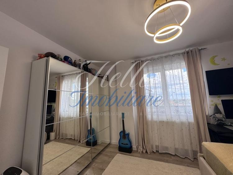 Apartament cu 3 camere semidecomandat în Dâmbul Rotund