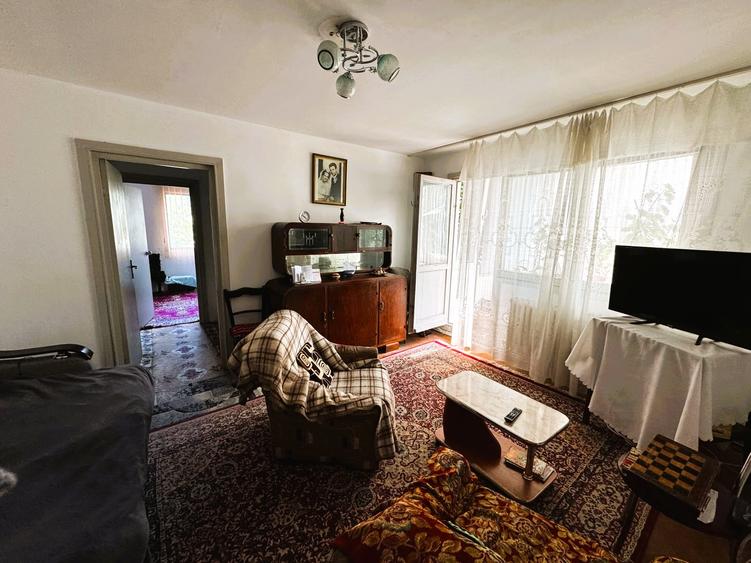 Apartament cu 2 camere semidecomandat în Tătărași