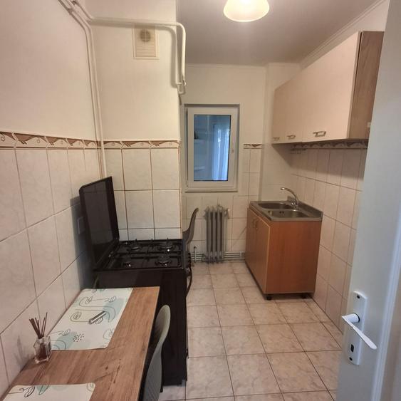 Apartament cu 2 camere semidecomandat în Baza 3