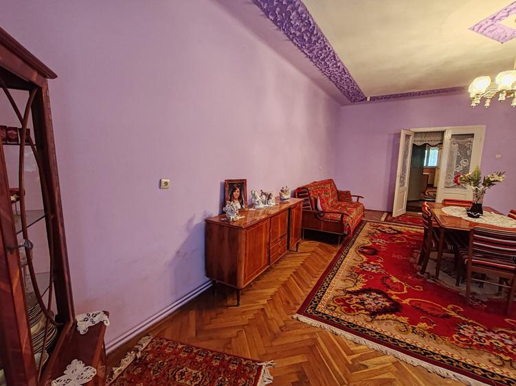 Casă cu 4 camere cu Canalizare în Tărlungeni