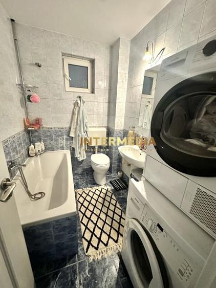 Apartament cu 3 camere decomandat, mobilat în Central