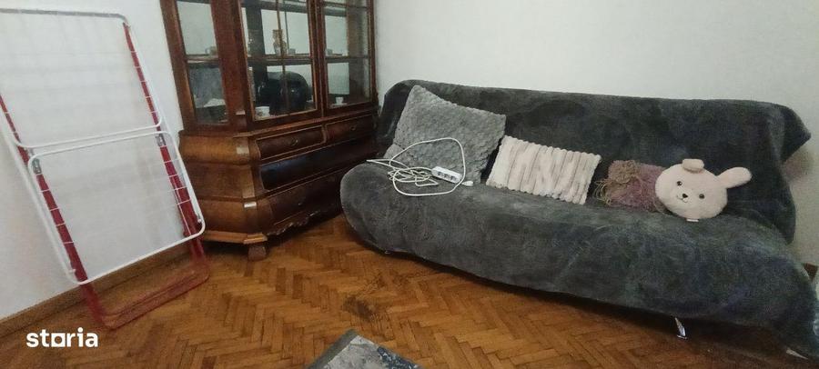 Apartament cu 2 camere semidecomandat în 1 Mai