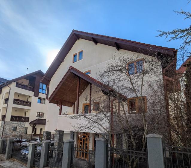 Casă cu 7 camere cu Canalizare în Castelul Peleș
