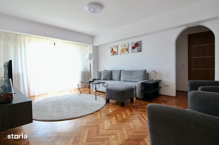 Apartament cu 3 camere, mobilat în Centrul Istoric