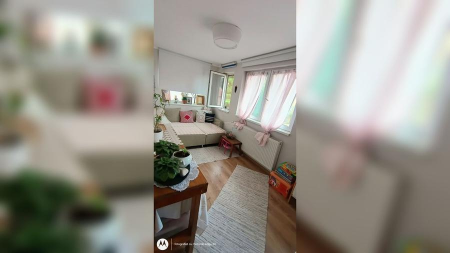 Apartament cu 3 camere semidecomandat, mobilat în Central