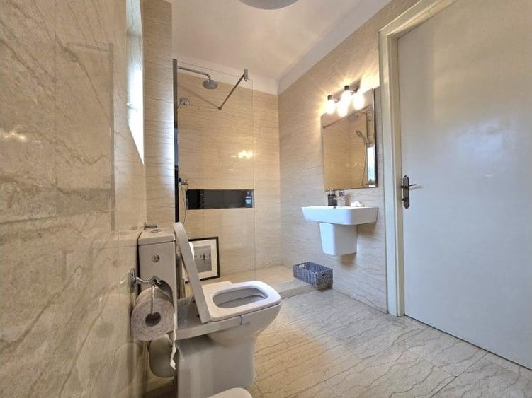 Apartament cu 5 camere în Dorobanți