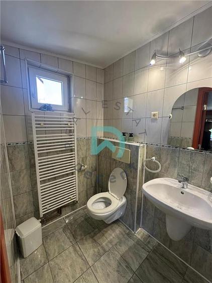Garsonieră decomandată în Brașovul Vechi