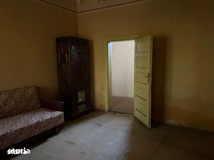 Casă cu 3 camere cu Teren 1200 Mp în Borș