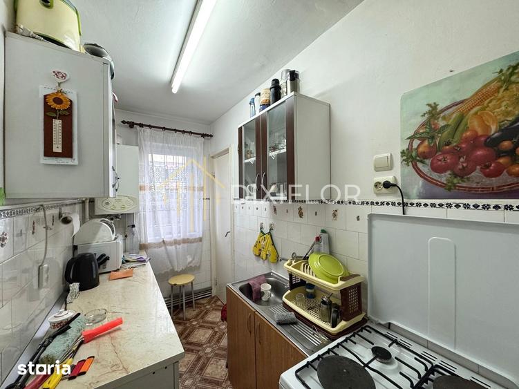 Apartament cu 3 camere decomandat în 1848