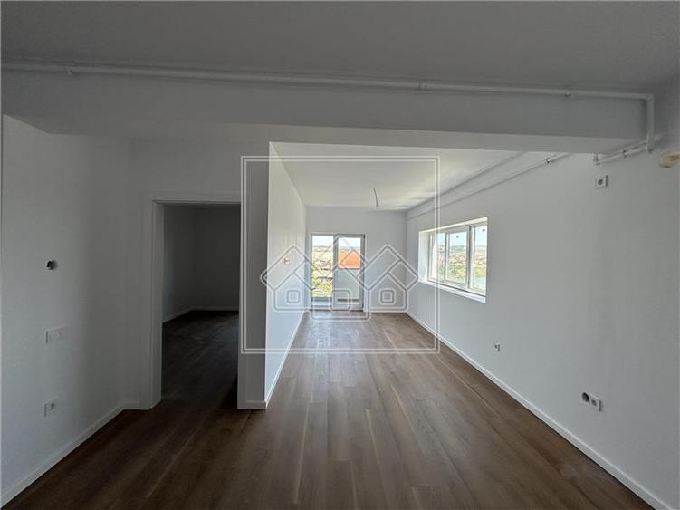 Apartament 2 camere la cheie + balcon, bloc nou, cu lift, etaj 1 - 11