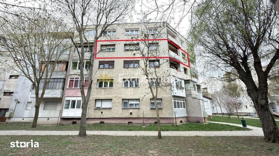 Apartament cu 3 camere semidecomandat, mobilat în Central